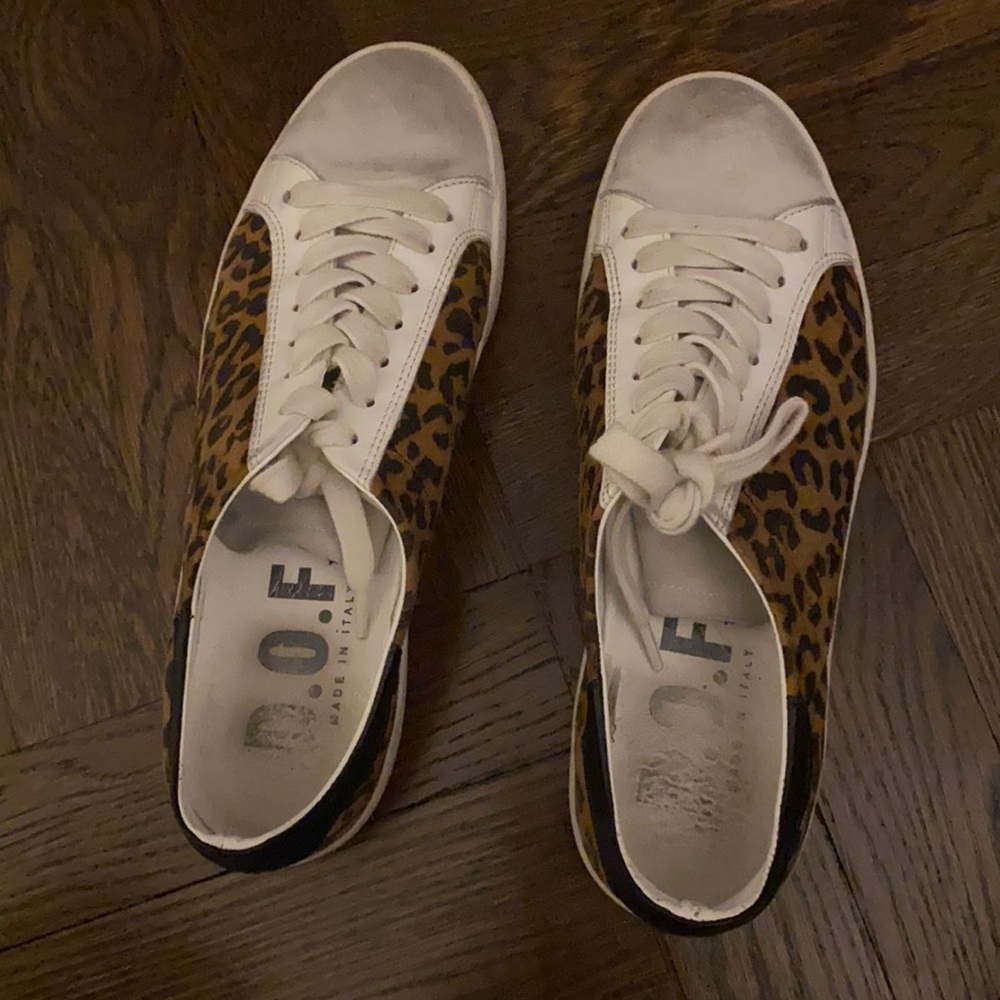 sneaker - Picture 2 of 4